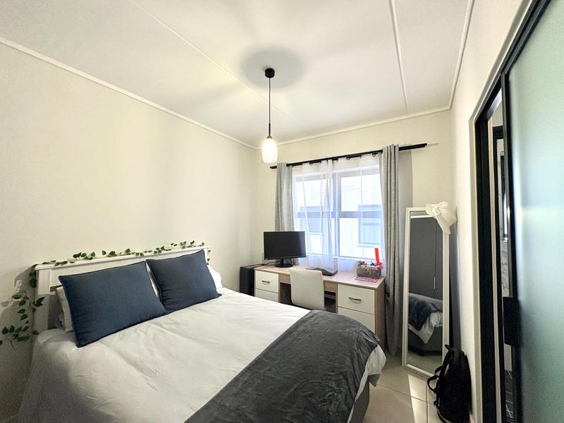 To Let 2 Bedroom Property for Rent in Somerset West Western Cape